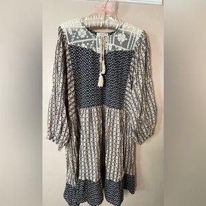 Umgee Floral, Peasant, Dress/Mini Tunic, Balloon Sleeve, Gently Used. Size: 1XL